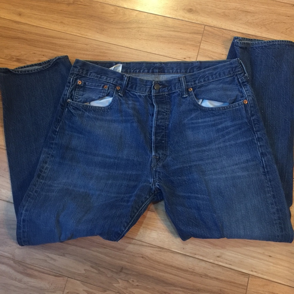 Men’s Levi jeans